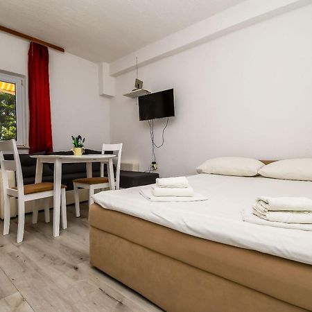 Apartments Martina Marina Extérieur photo
